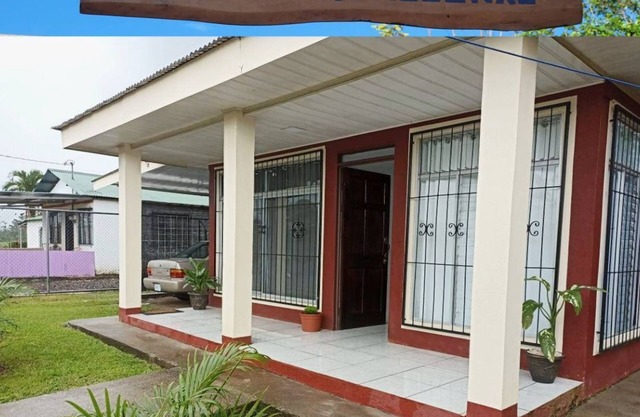 Vacation home just 10 minutes from downtown La Fortuna!