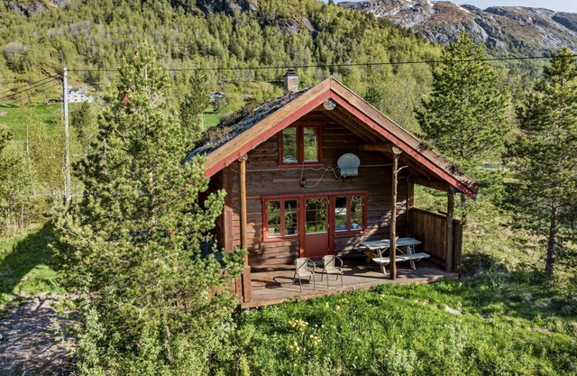 Vacation home Lona by Interhome