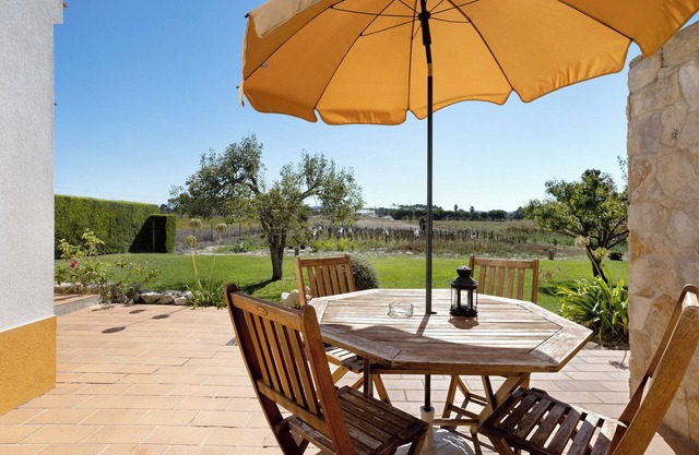 Vacation Home Monte do Tanoeiro - Casa Tonel with Wi-Fi & Garden