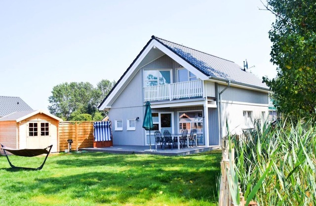 Vacation home Ostseelodge - Holiday home with sauna, fireplace, garden house