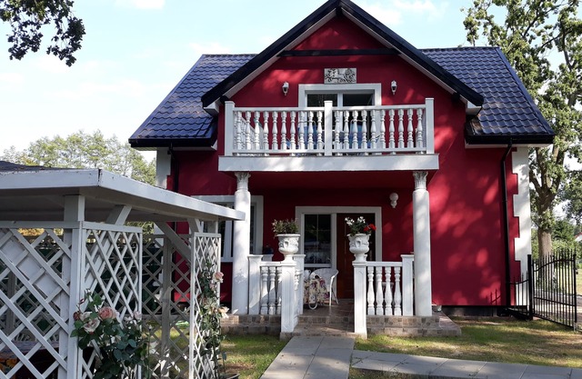 Vacation home Seeadler directly on the water 6 persons all year round water devices fenced