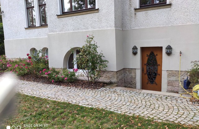 Vacation in a quiet villa, large parks nearby, close to the city