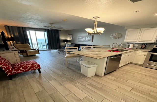 Vacation in comfort and luxury - 1BR Oceanfront - Wyndham Ocean Walk Resort