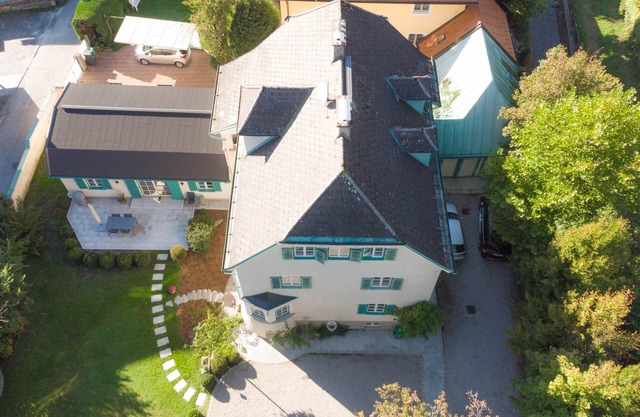 Vacation in the stylish Villa Leopoldskron