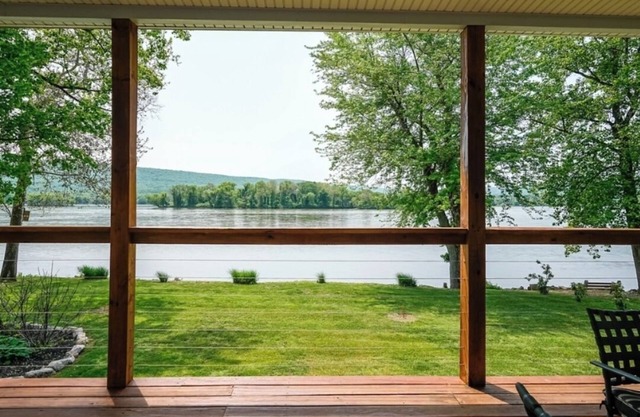 Vacation rental on the Susquehanna River, check out our fishing specials!