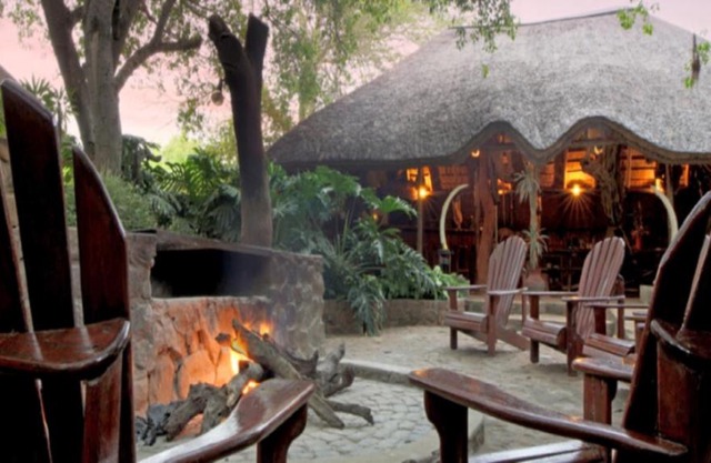 Valamanzi Lodge in Nyati Wilderness