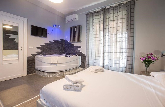 Vatican Big Apartment with Jacuzzi and Terrace