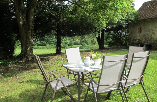 Vaulogé small, charming cottage in the heart of the Sarthe Valley