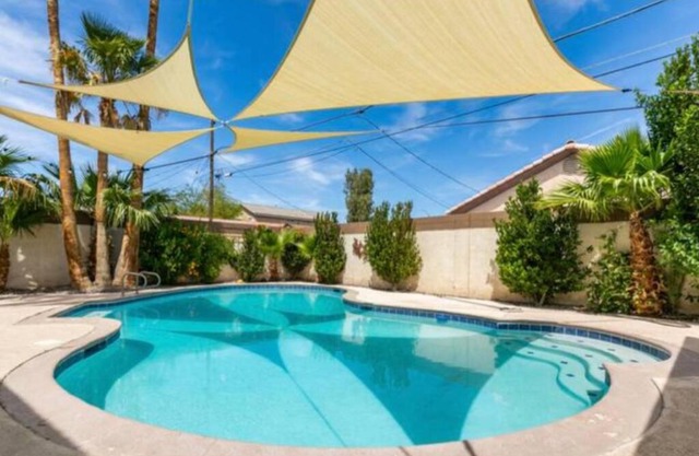 Vegas Oasis