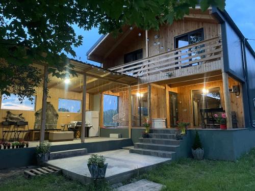 Vela's Cabin