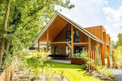 Veluwe Villa met Binnenzwembad & Wellness - 12 personen