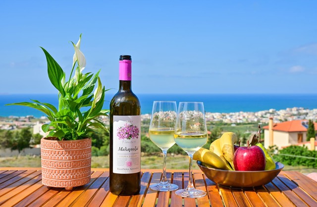 Ventana Al Mar! A stunning villa with sea views!