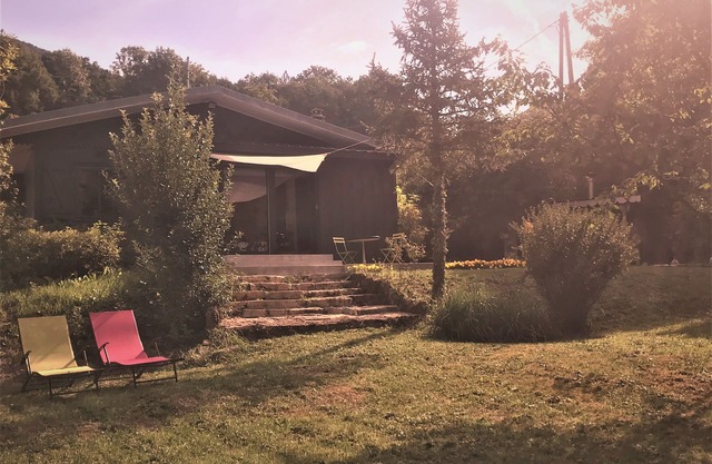 VERCORS DIE Vallée de Quint Cottage, 2 bedrooms (3 beds). Ideal for rest, walks and nature.