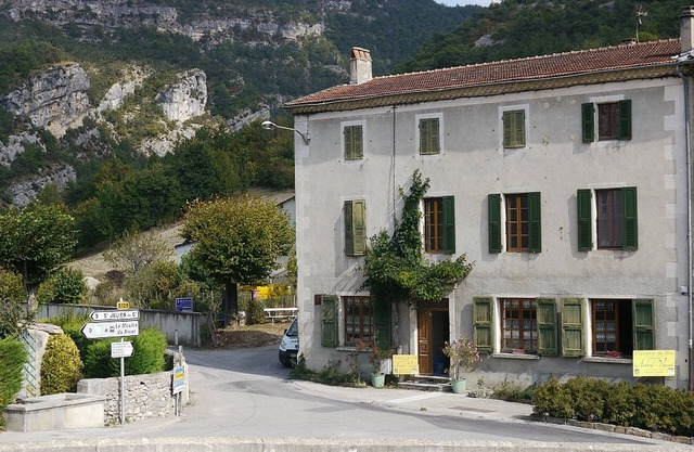 Vercors, Diois, House for 10 people in a charming Drôme village 5 mn from Die