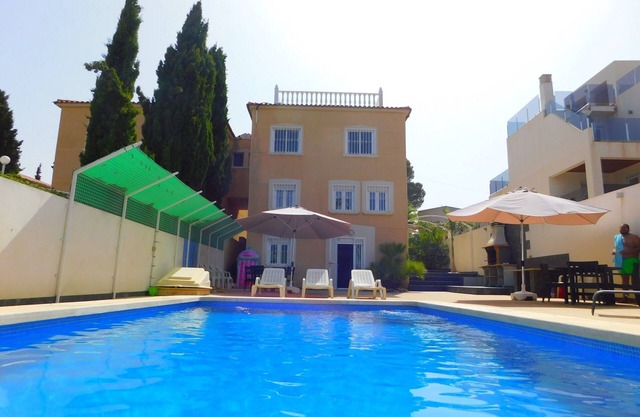 Very large, comfortable and spacious 7 bedroom 5 bathroom Villa