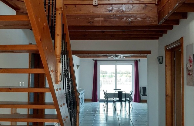 VERY LARGE GITE WITH HEATED SWIMMING POOL NEAR LES SABLES