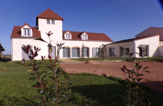 Very nice villa, tastefully decorated, 2000m2 land