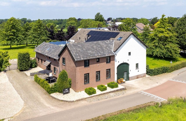 Very nice farmhouse with a large terrace