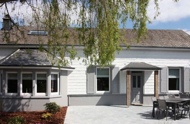 Very Nice Holiday Home Located on a Large Secured Park