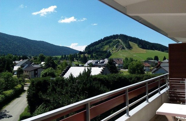 Very quiet apartment in residence far from the road, free shuttle to 100m