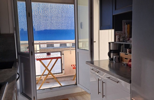 Very quiet apartment located in the city center on the top floor with elevator.