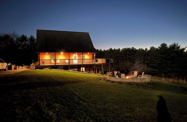Very Secluded Beautiful Cabin! Watch The Wildlife And Star Gaze From The Deck!
