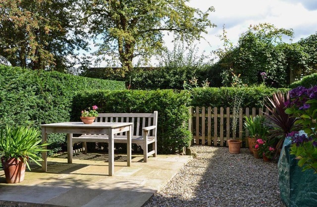 Very spacious comfortable cottage near York in beautiful peaceful countryside