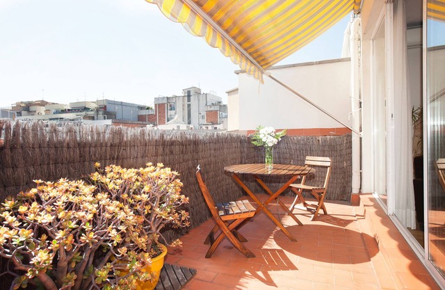 Very Sunny. 2 BR Apartment with Terrace