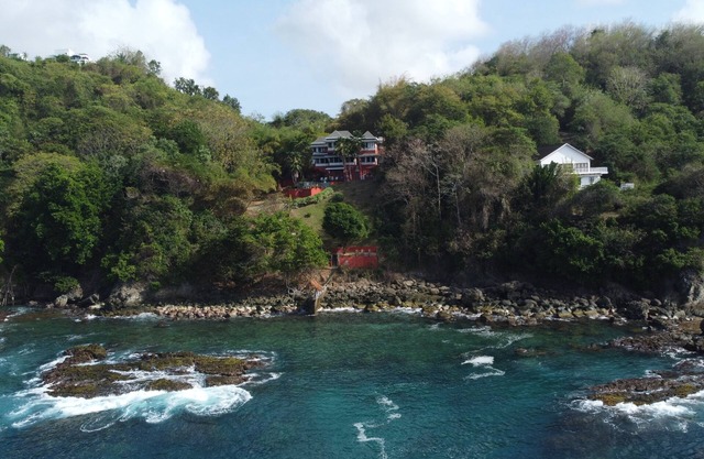 Villa Soleil - Private Jetty, Overlooking the Caribbean Sea