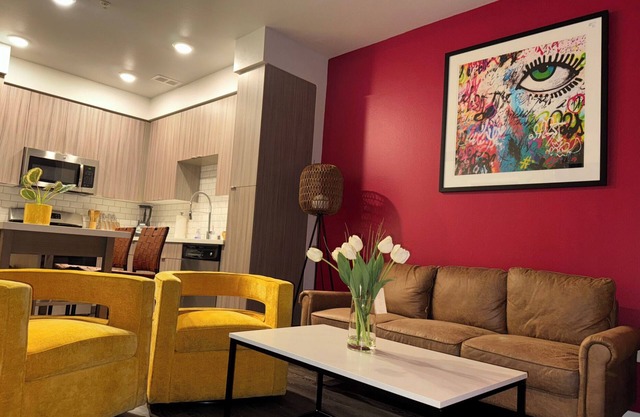 Vibrant Unit in Griffith