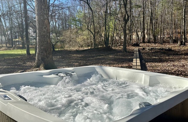 Victorian Lake Oasis | Hot Tub | Private Lakefront