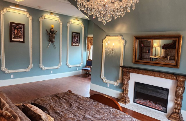 Victorian Mansion 1 Mile from Downtown Minneapolis