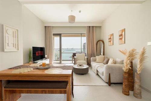 Vida Residences at Creek Beach - Stylish One Bedroom
