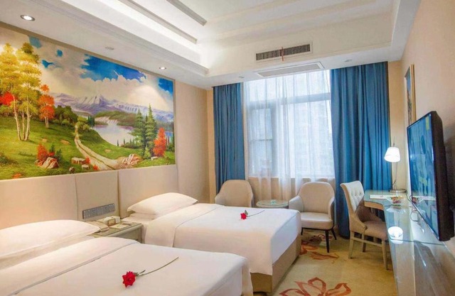Vienna Hotel Nanyang People Road
