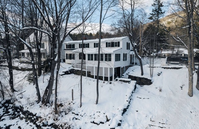 Views! Sauna Historic | Woodstock Riverside Escape