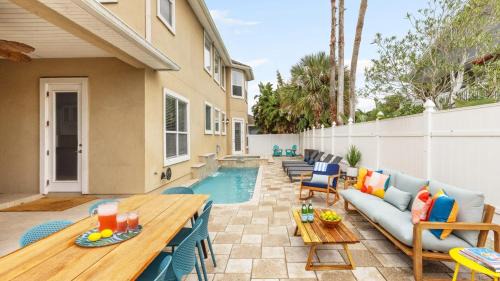 Vilano Villa Near Beach w Saltwater Pool Spa Game Room Built-In Grill