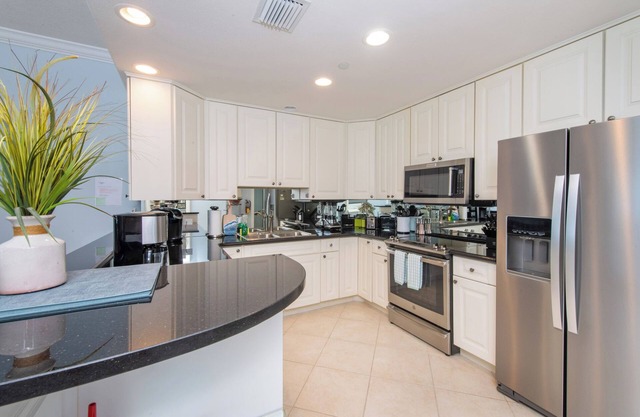 Villa 10, Second floor, 3 bedroom, 3 bathroom, oceanfront, fully equipped.