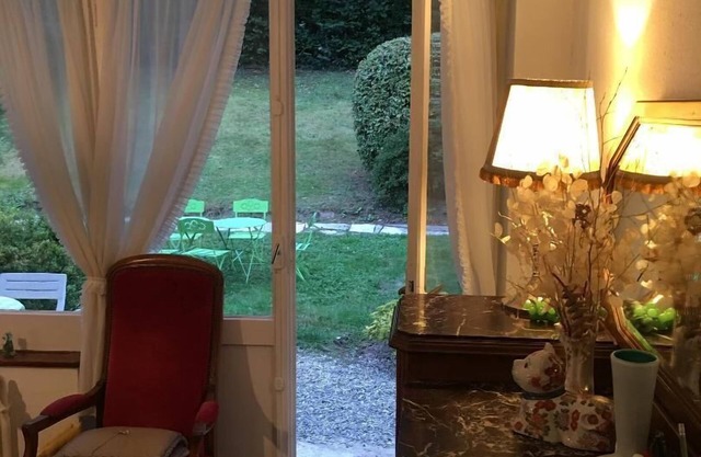 Villa 100 m2 with garden in the heart of Geneva, 6 guests, free parking