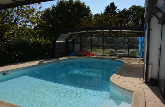 Villa 260 m2 Erdre river view, private pool, s.u.p.