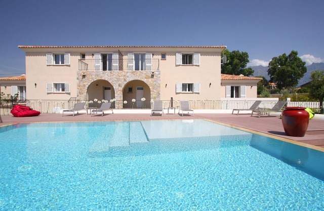 Villa-4 chambres (8)-Ensuite-Villa-Garden view