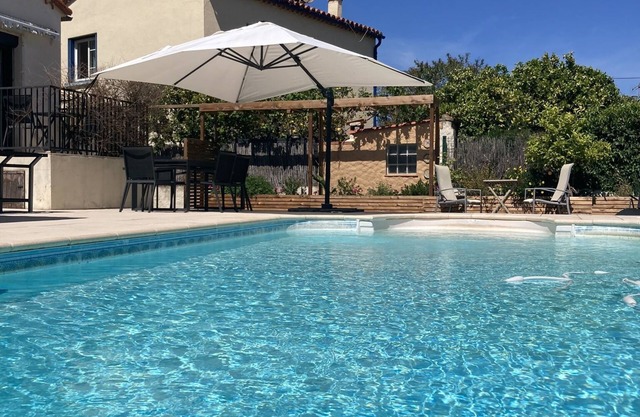 Villa 6 persons, swimming pool, view of the Alberes 8 km from the Mediterranean