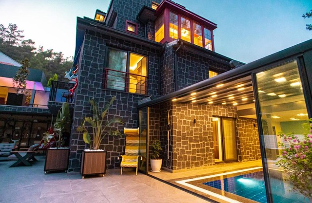 Villa A Plus & Ultra Holiday