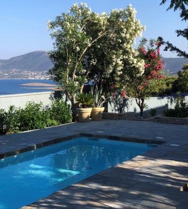 Villa-Agave , by the sea in Porto-Rafti outside Athens