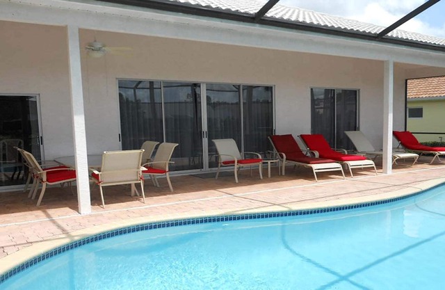 Villa Altaira - top location on the lake with pool and whirlpool