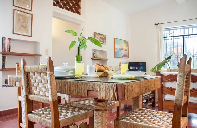 Villa Amecameca-Mexican Colonial Home-Great Location, Perfect for Families &pets