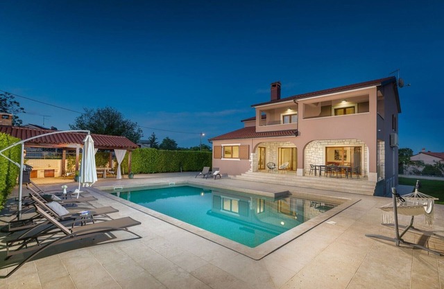 Villa Anastasia - charming villa with beautiful garedn and large private pool