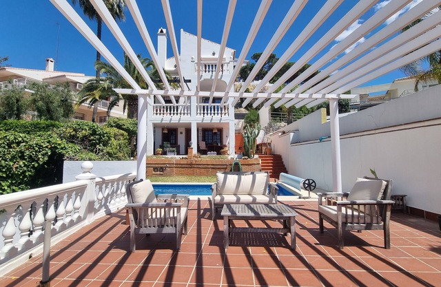 Villa 'Andaluza Pedregalejo Bbq Pool' with Sea View, Wi-Fi and Air Conditioning