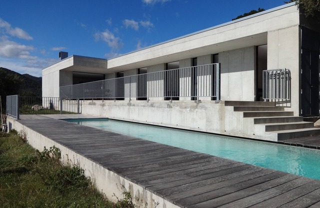 VILLA ARCHITECTE 5☆ 180° SEA VIEW and TOUR GÉNOISE. HEATED POOL. INTIMACY.