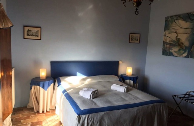 Villa Arzilla - SUNFLOWER ROOM