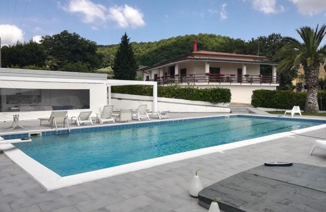 Villa Assunta con piscina